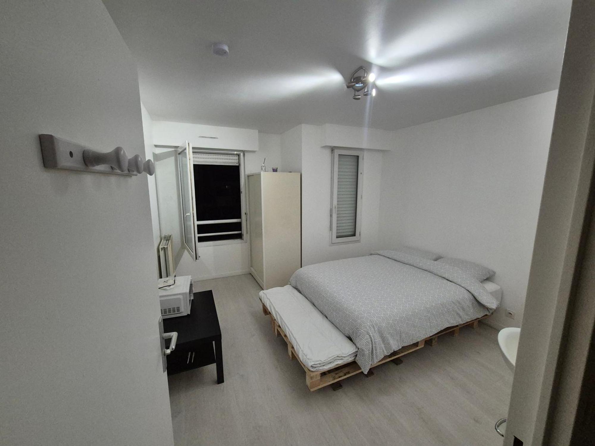 Studio A Suresnes Rom bilde